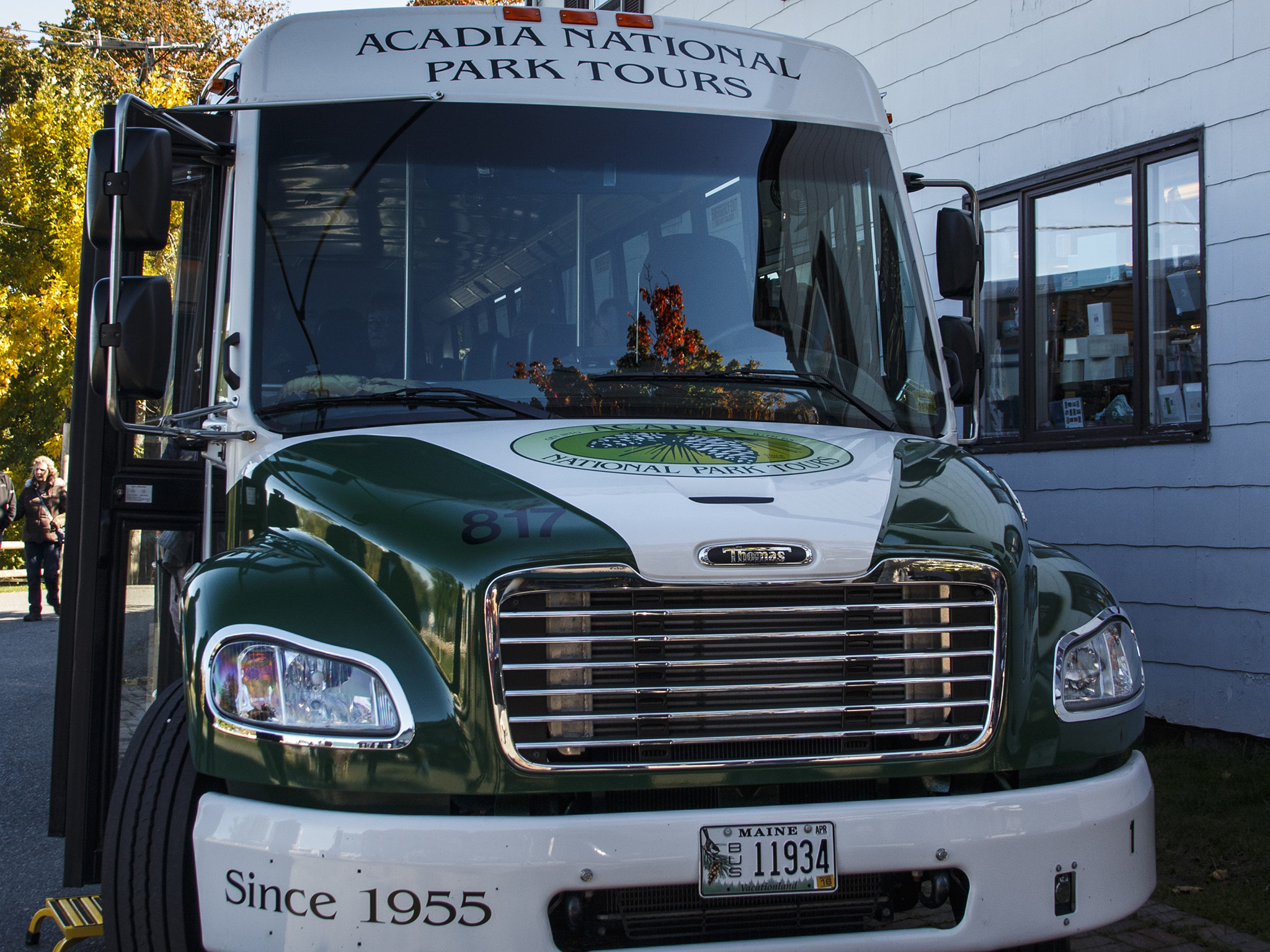 Photo of the Acadia National Park Bus Tours bus.